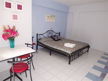 Hostal Thanapa Mansion