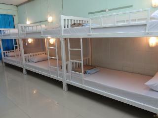 Khaosan River Inn Hostel