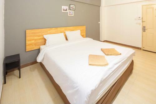 Apartamentos Gems Park