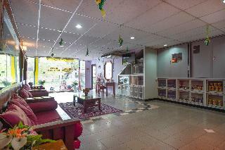 Oyo 44101 Dj Hotel