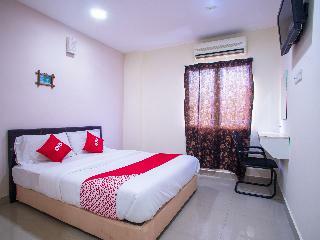Oyo 44010 Royals Star Hotel
