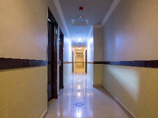 Oyo 44010 Royals Star Hotel