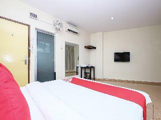 Oyo 89493 Q Hotel