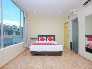 Oyo 89493 Q Hotel