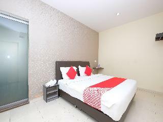 Oyo 89493 Q Hotel