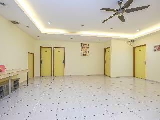 Oyo 89493 Q Hotel
