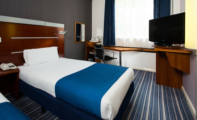 Hotel Holiday Inn Express Wimbledon South