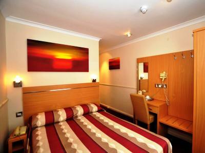 Hotel Queens Park