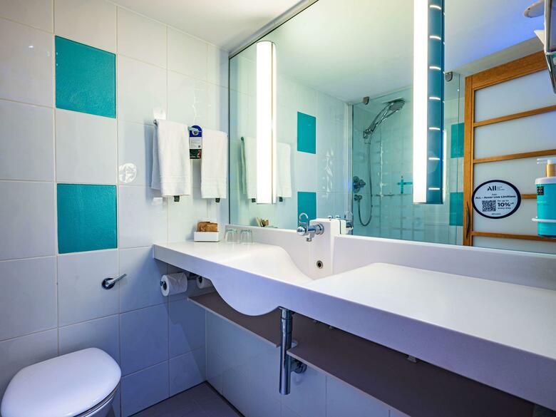 Hotel Novotel London West