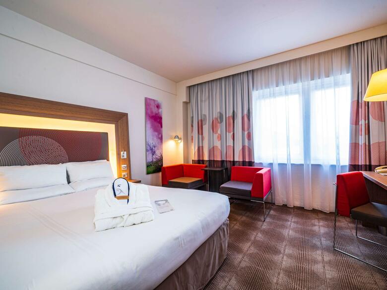 Hotel Novotel London West