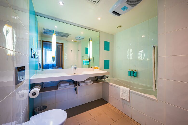 Hotel Novotel London West