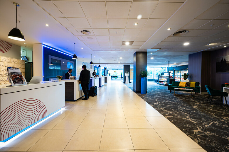 Hotel Novotel London West