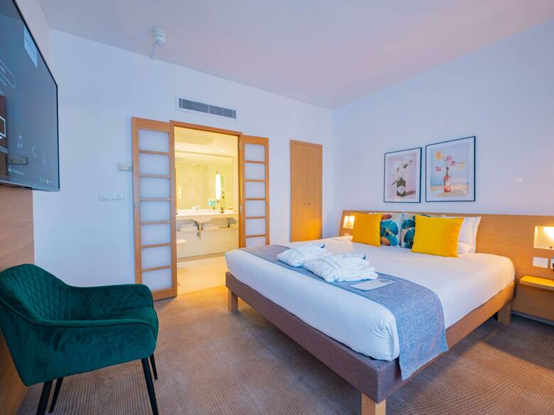 Hotel Novotel London West