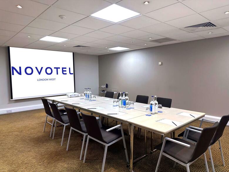 Hotel Novotel London West