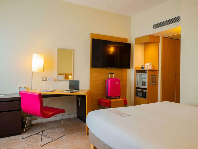 Hotel Novotel London West