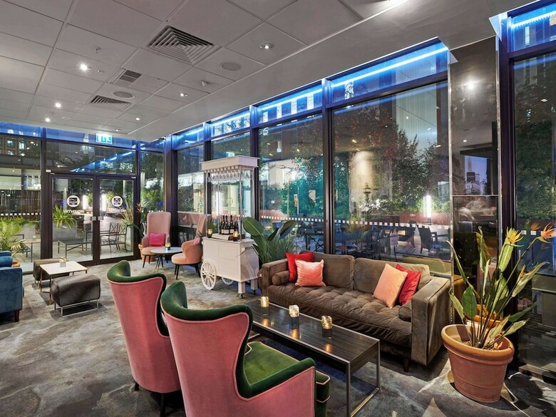 Hotel Novotel London West