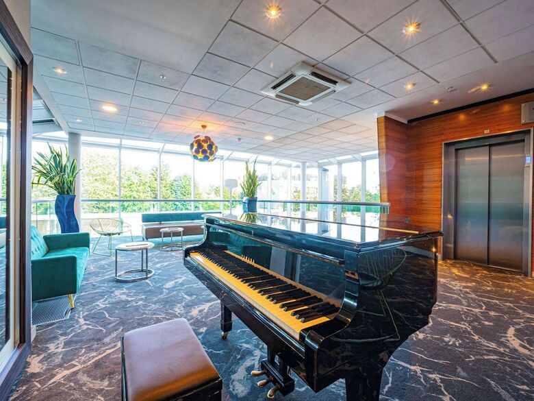 Hotel Novotel London West