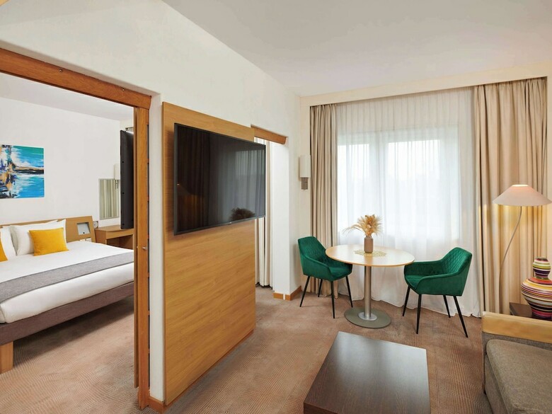 Hotel Novotel London West