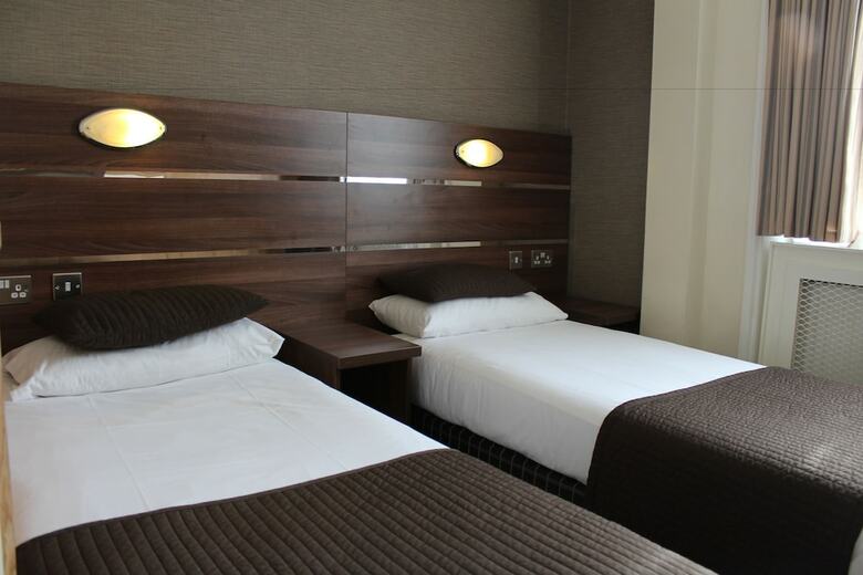 Hotel Huttons