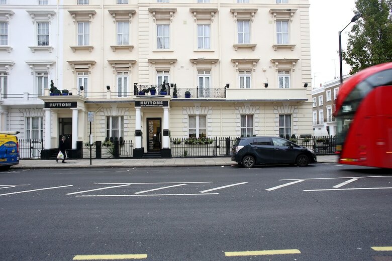 Hotel Huttons