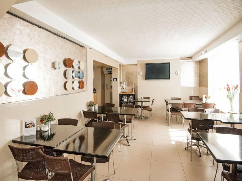 Hotel Huttons
