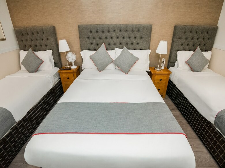 Hotel Huttons