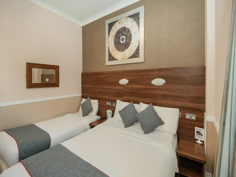 Hotel Huttons