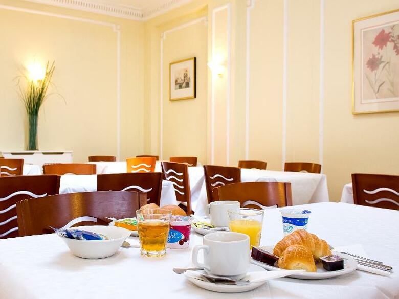 Hotel Astor Court