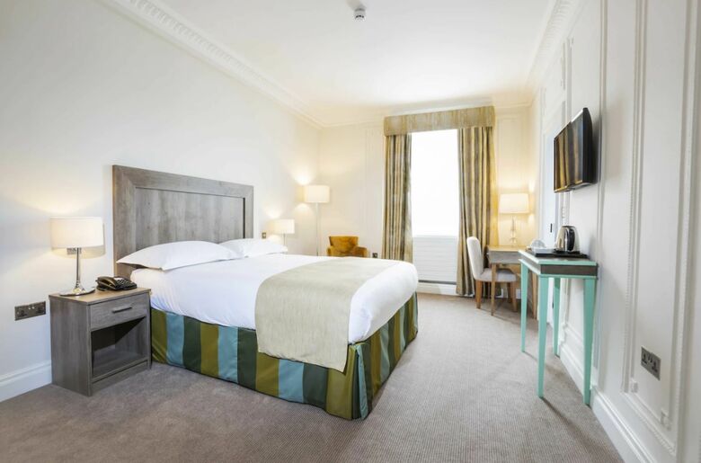 Hotel Astor Court