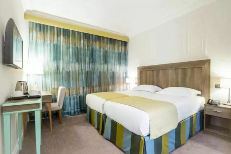 Hotel Astor Court