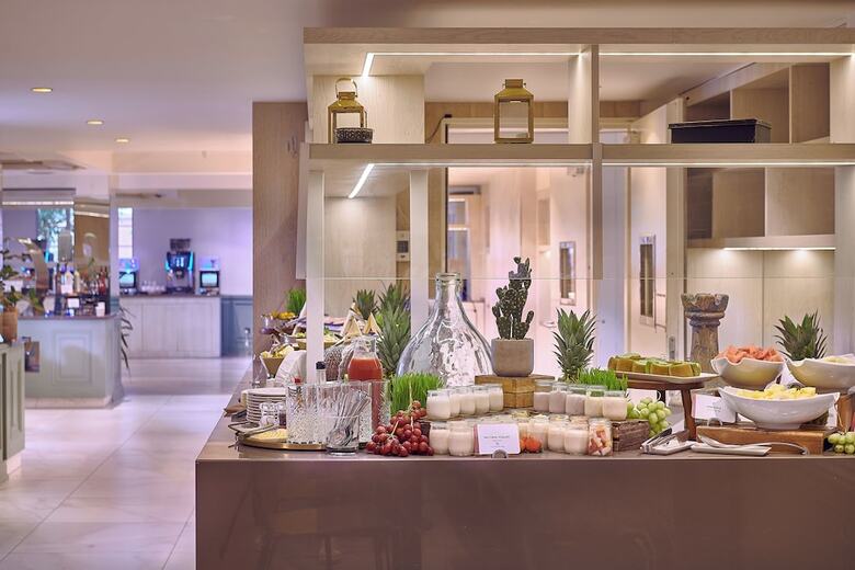 Melia White House Hotel