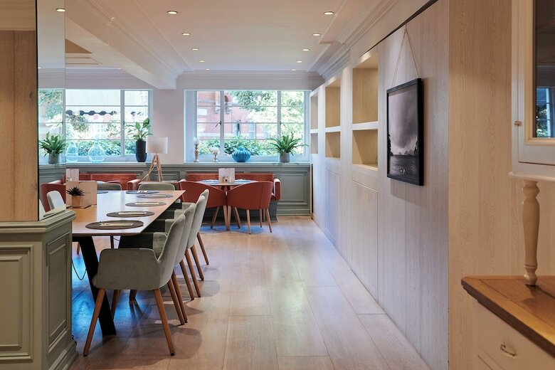 Melia White House Hotel