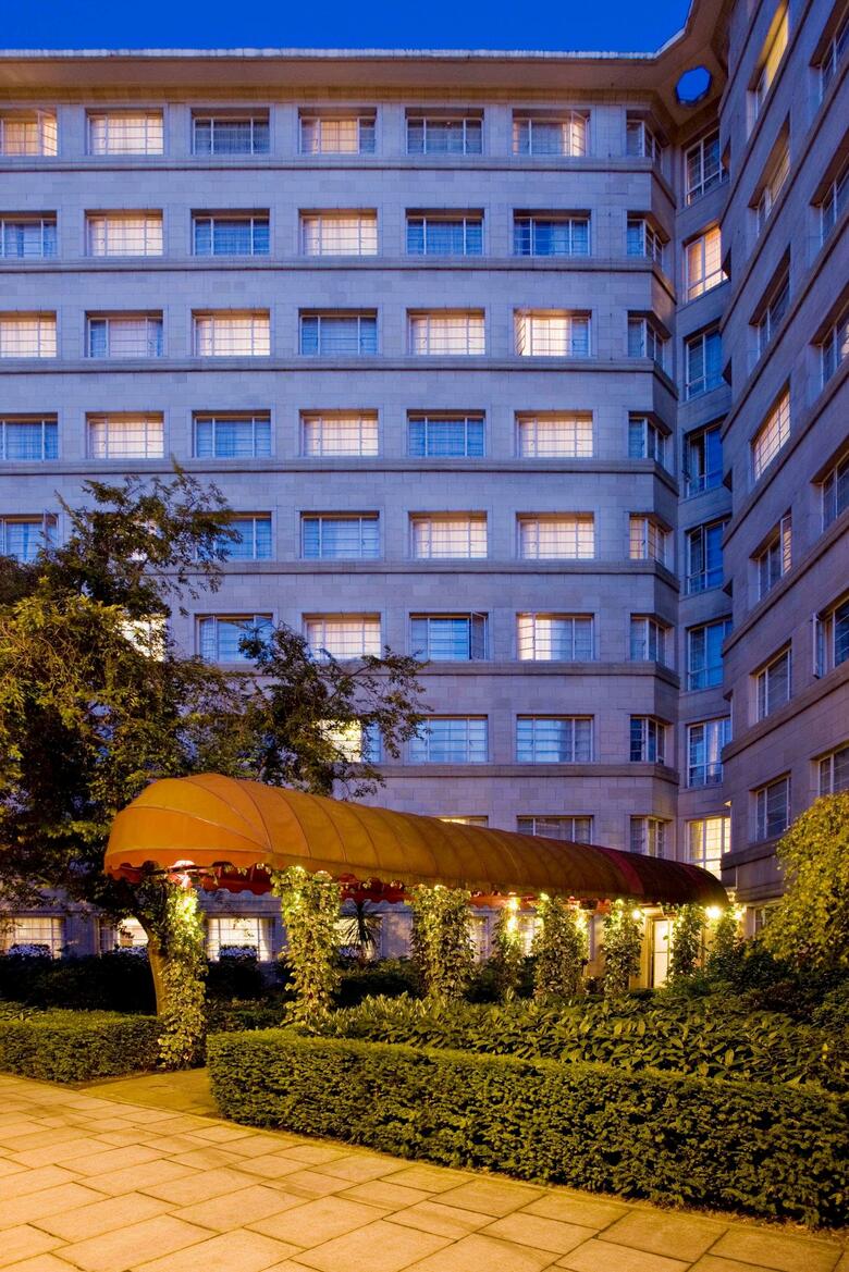 Melia White House Hotel