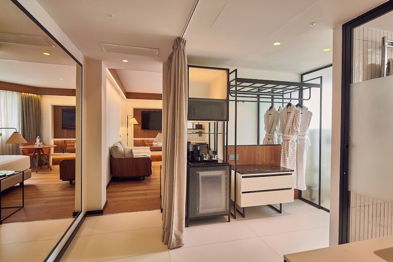 Melia White House Hotel
