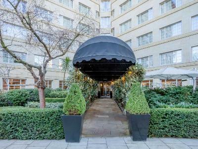 Melia White House Hotel