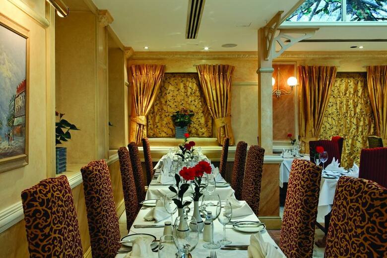 Rochester Hotel By Blue Orchid