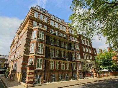 Rochester Hotel By Blue Orchid
