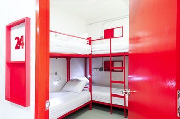 Etzzz Hostel