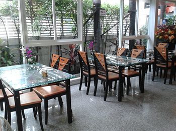 Aparthotel Spb Paradise