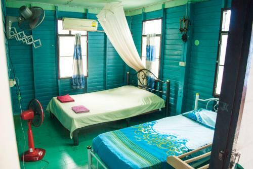 Hostal Phiman Riverview Guesthouse