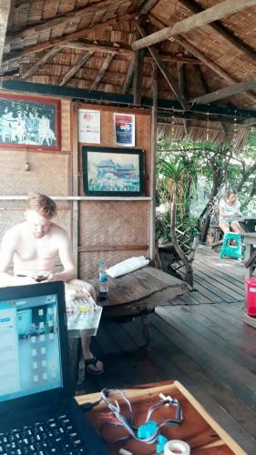 Hostal Phiman Riverview Guesthouse