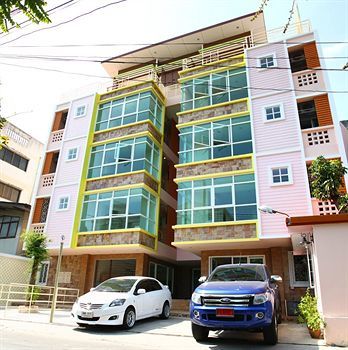 Apartamentos Ladda Place