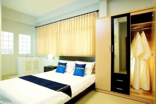 Hotel Smile Inn