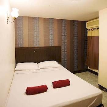 Hotel Four Sons Place