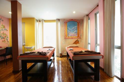 Serene Bangkok Bed And Breakfast