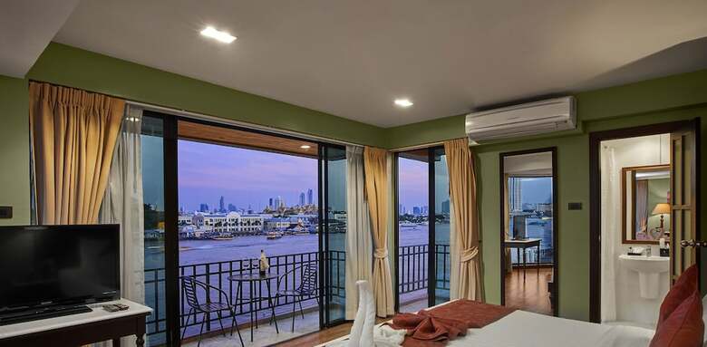 Hotel Baan Wanglang Riverside, Bangkok