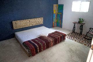 Hostal Macarena Hotel & Hostel