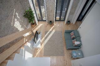 Terrace & Sunny Apartment
