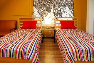 Hat N Hat Hostel