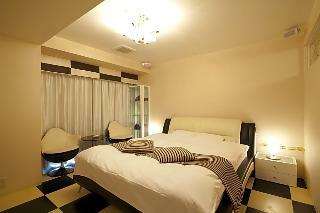 V Hotel Adults Only